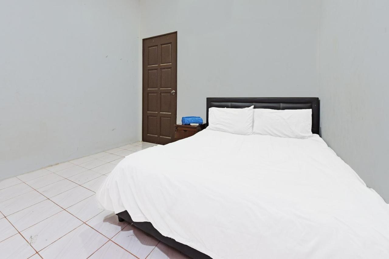 Oyo 90596 Casaria Inn Paka Exteriér fotografie