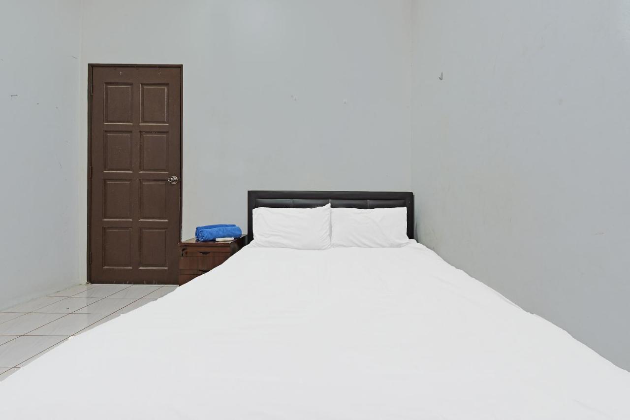 Oyo 90596 Casaria Inn Paka Exteriér fotografie